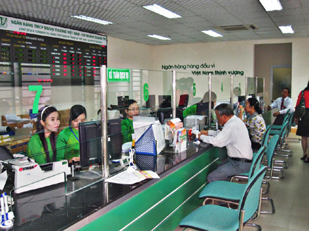 Các ngân hàng đồng loạt giảm lãi suất cho vay