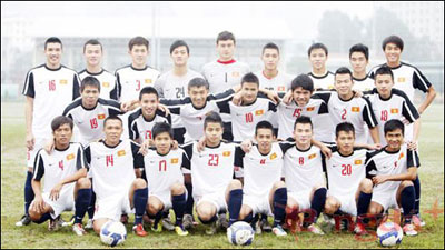 2012年文莱国际足球锦标赛：越南U19队以2 1战胜柬埔寨U19队