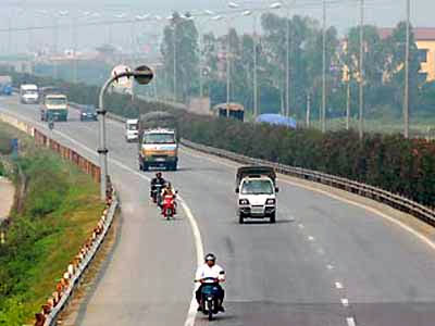 Japan grants 6 4 million USD to develop traffic control system for expressway in Hanoi