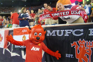English Premier League trophy to arrive in HCM City