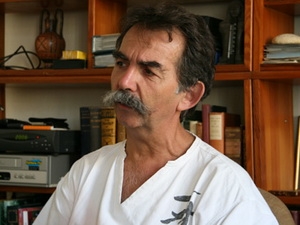 French artist Jean Cabane opens exhibition in Hue