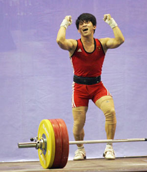 举重选手国全夺得亚洲举重锦标赛的两枚银牌