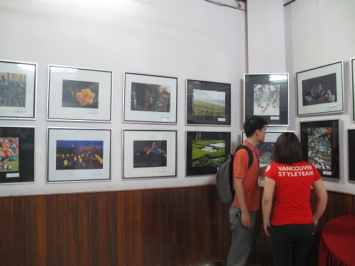 Festival de Hue Ouverture de l’exposition «Photos d’art des trois villes  Hanoi, Hue, Ho Chi Minh-Ville»