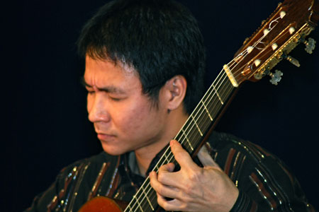 Northern classical guitarists gather in Hanoi