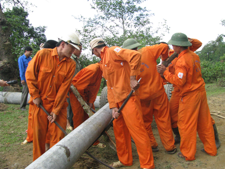 Điện lực Việt Nam hỗ trợ 3 huyện nghèo của tỉnh Lai Châu