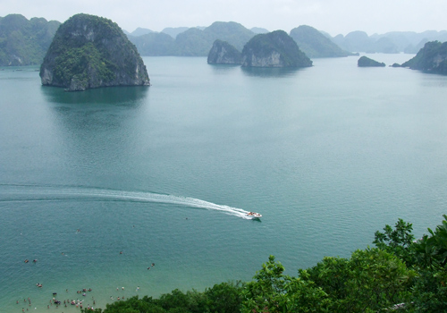 下龙湾成为“世界新七大自然奇观”之一的公布仪式将于4月底举行