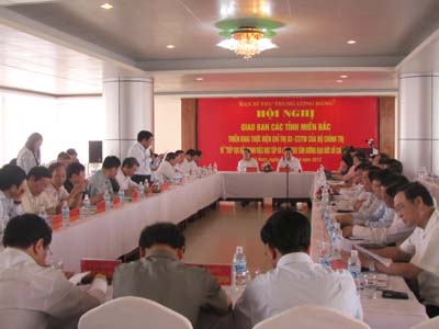 Gắn học tập và làm theo tấm gương đạo đức Hồ Chí Minh với thực hiện Nghị quyết Trung ương 4 khóa XI