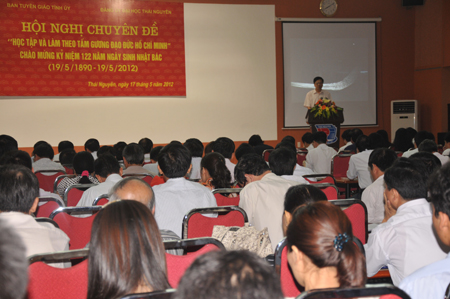 Thái Nguyên Tổ chức Hội nghị chuyên đề “Học tập và làm theo tấm gương đạo đức Hồ Chí Minh vĩ đại”