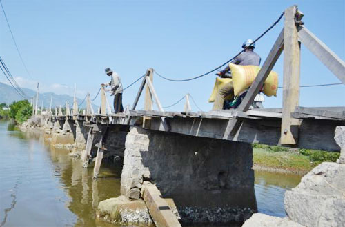 9 million USD to reconstruct bridges in central region