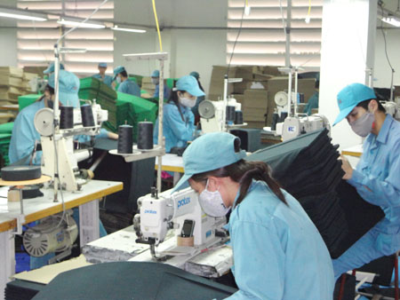 Công nhân viên chức lao động Thủ đô làm theo gương Bác qua công việc hàng ngày