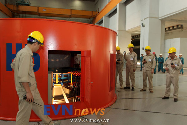 Tình hình hoạt động của Tập đoàn điện lực Việt Nam tháng 5 năm 2012