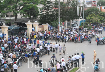 Không để xảy ra tình trạng chở quá tải, tăng giá vé trong kỳ thi tuyển sinh đại học, cao đẳng 2012