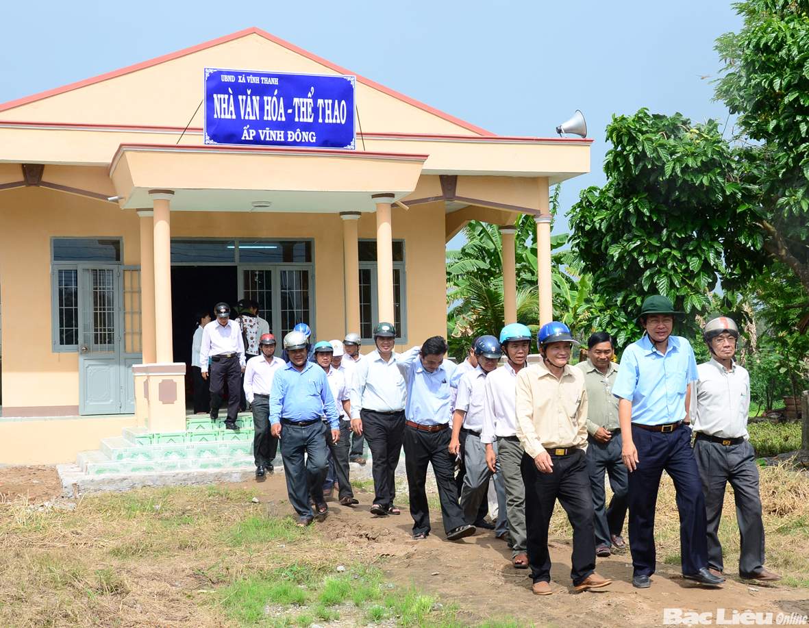 Bạc Liêu Bí thư Tỉnh ủy Võ Văn Dũng kiểm tra tình hình xây dựng nông thôn mới tại xã Vĩnh Thanh