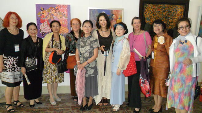 “Her presence in colours” exhibition in Vietnam