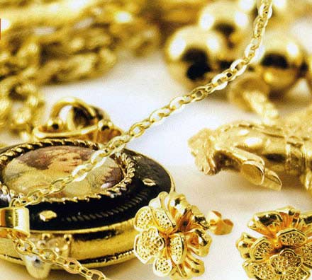 Vàng trong nước tiếp tục sụt giảm 700 000 đồng lượng