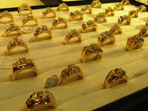 Vàng trong nước tiếp tục đà tăng giá