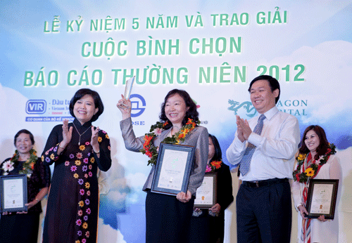 Tập đoàn Bảo Việt đoạt giải đặc biệt Báo cáo thường niên 2012