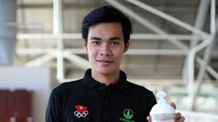 伦敦奥运会：运动员阮进日担任越南体育代表团旗手