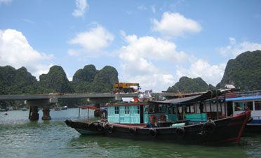 Quảng Ninh Cần sớm có biện pháp tháo gỡ hệ lụy “Cầu làm khổ tàu”
