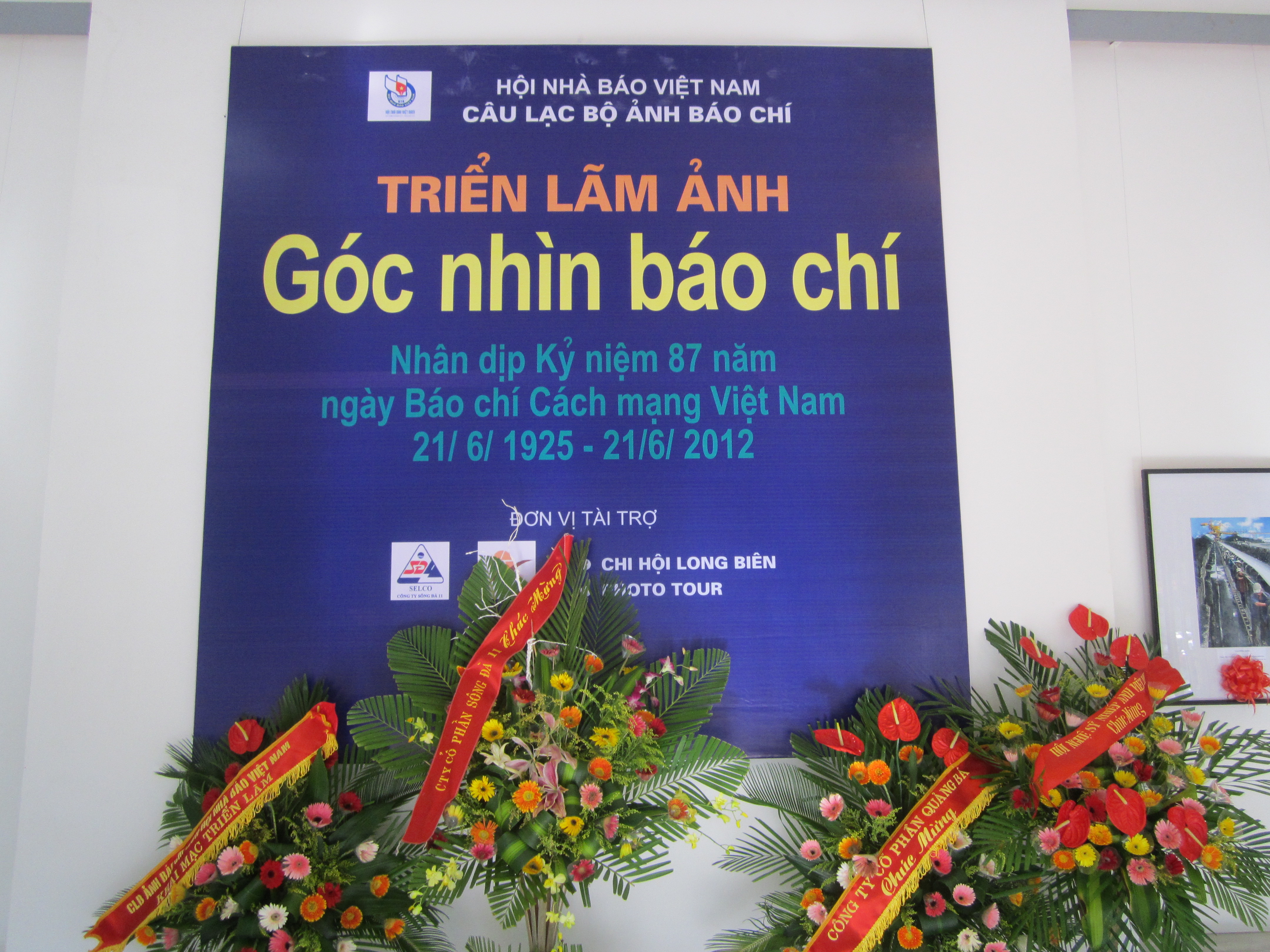 Photo exhibition “View of the Press” in Hanoi