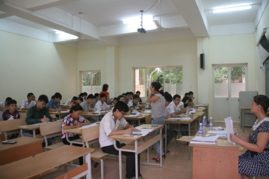 Gần 600 000 thí sinh bắt đầu đợt 2 kỳ thi đại học, cao đẳng