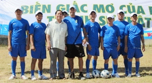 Messi’s former trainer seeks young talents in Vietnam