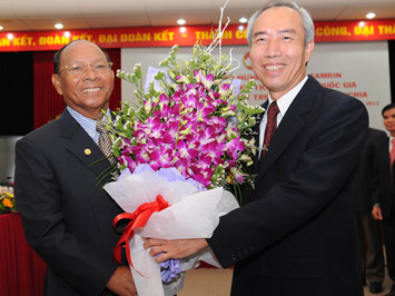 柬埔寨国会主席圆满结束对越南的正式友好访问