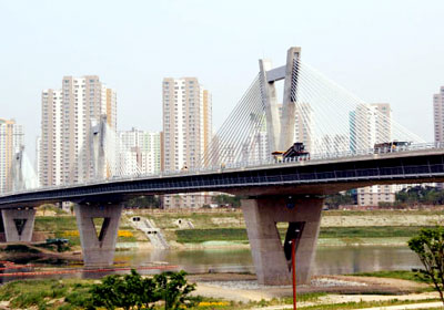 Rok opens controversial new mini-capital