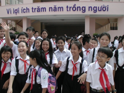 Thực hiện công khai các khoản thu trong năm học 2012-2013