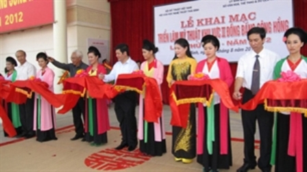 2012年第17届红河平原地区艺术展隆重开幕