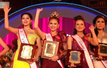 2012年体育花魁选美大赛决赛在岘港市举行