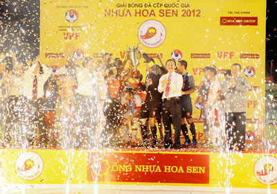 西贡春城队夺得2012年国家杯冠军