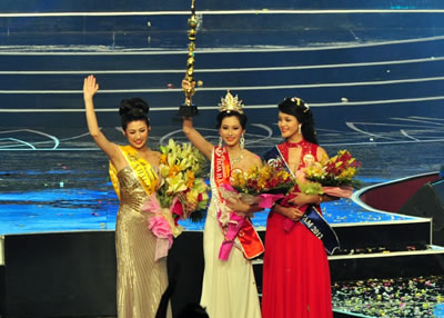 Người đẹp Bạc Liêu đăng quang Hoa hậu Việt Nam 2012