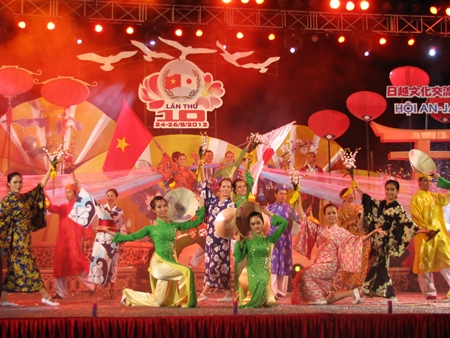 Echanges culturels Hoi An-Japon 2012