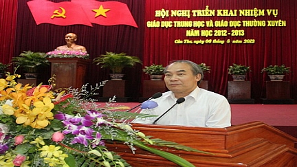 Trọng tâm của giáo dục là xây dựng xã hội học tập suốt đời