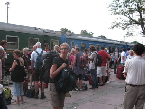 Vietnam Railway Corporation to lower ticket prices for September