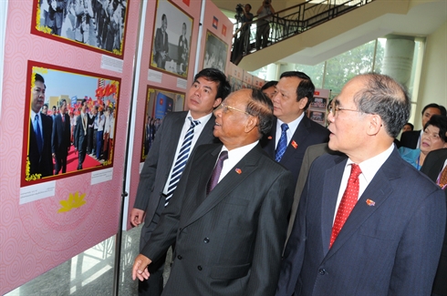 Exposition sur la solidarité et l amitié traditionnelle Vietnam-Cambodge