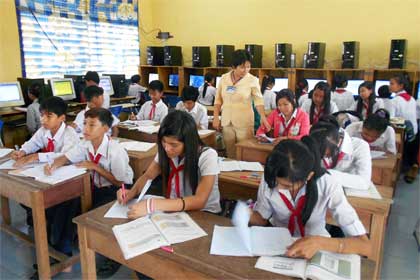 Đổi mới cách đánh giá các môn khoa học xã hội