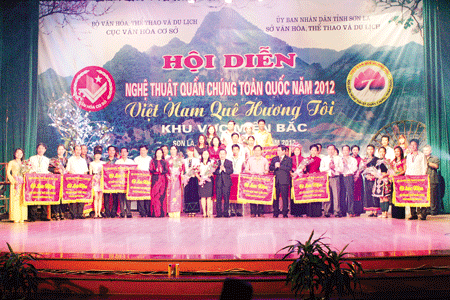 Khai mạc Hội diễn nghệ thuật quần chúng toàn quốc các tỉnh phía Bắc năm 2012