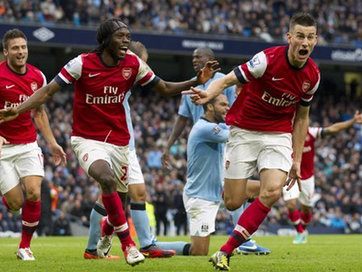 英超：曼城1-1阿森纳 利物浦1-2曼联