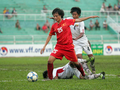 2012年东南亚女足锦标赛：越南女球队跃居A组首位