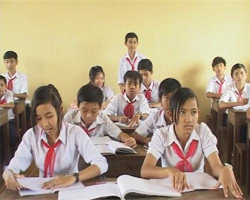 Tuyên Quang nâng cao chất lượng giáo dục, hỗ trợ học sinh đến trường