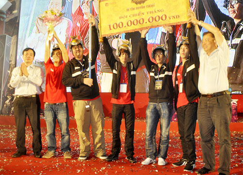 Vietnam champions at E-sports regional