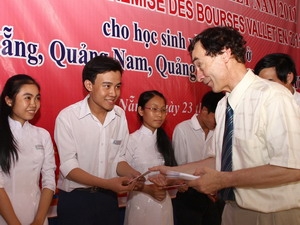 140 sinh viên, nghiên cứu sinh nhận học bổng Vallet