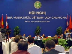 la 4è conférence des écrivains Vietnam-Laos-Cambodge