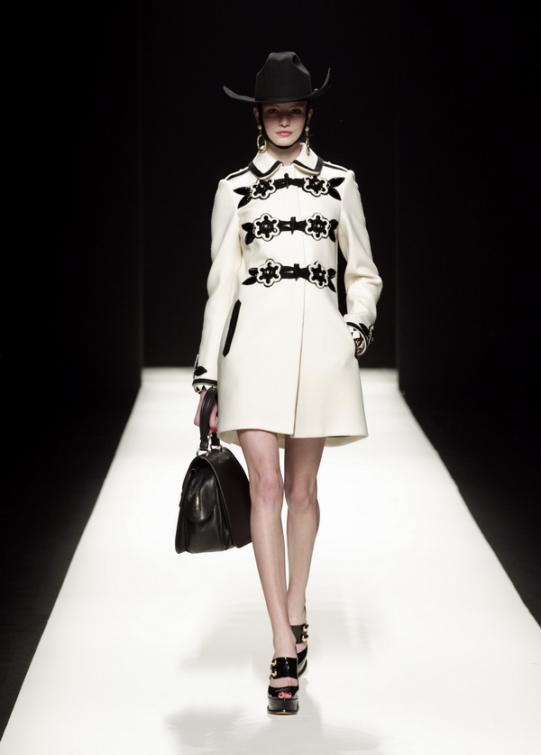Autumn Winter BONMUA Fashion Show 2012 - 2013 in Hanoi