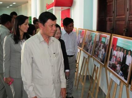 Photo exhibition marks Vietnam - Cambodia diplomatic ties