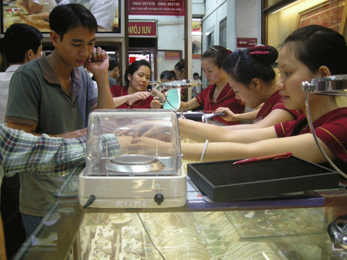 Đầu tuần, giá vàng đồng loạt tăng giá