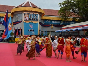 Cambodge meeting en l’honneur de la victoire sur les Khmers Rouges