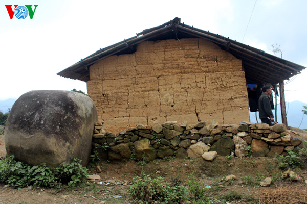 H’Mong people’s earthen wall houses